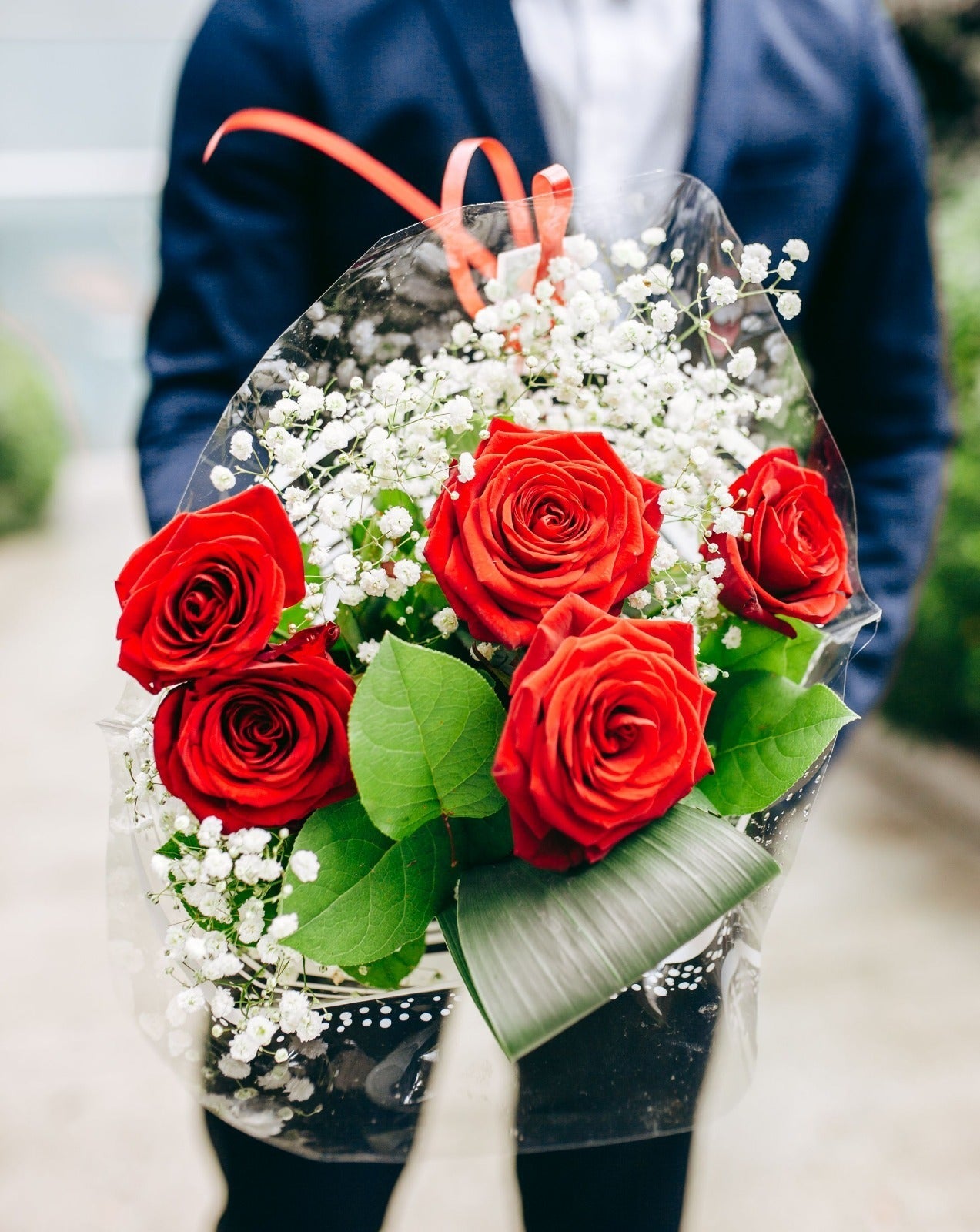 Father's Day Flowers in the UAE: Best Bouquets & Gift Ideas for Dad